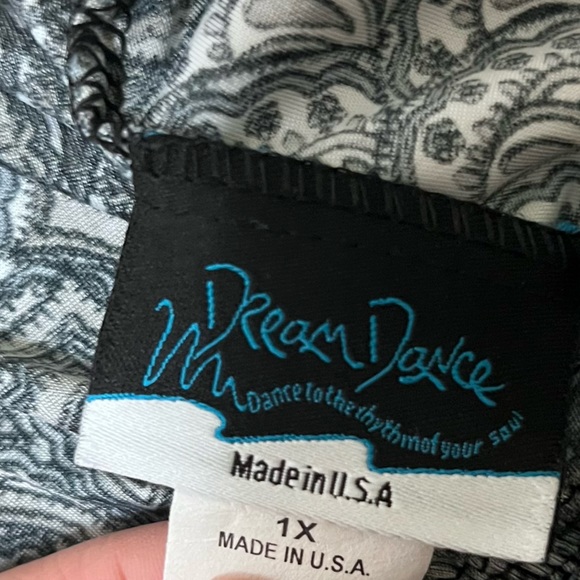 Dress - Picture 1 of 3